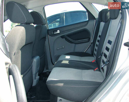 Серый Форд Фокус, объемом двигателя 1.6 л и пробегом 177 тыс. км за 5750 $, фото 11 на Automoto.ua