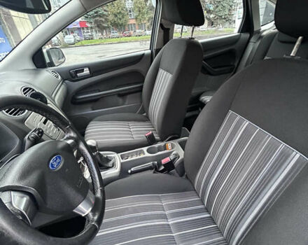 Форд Фокус 2009 у Хмельницькому на Automoto.ua Сірий Форд Фокус, об'ємом двигуна 1.6 л та пробігом 316 тис. км за 4600 $, фото 15 на Automoto.ua