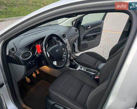 Форд Фокус 2009 у Стрые на Automoto.ua Сірий Форд Фокус, об'ємом двигуна 1.6 л та пробігом 221 тис. км за 5750 $, фото 31 на Automoto.ua