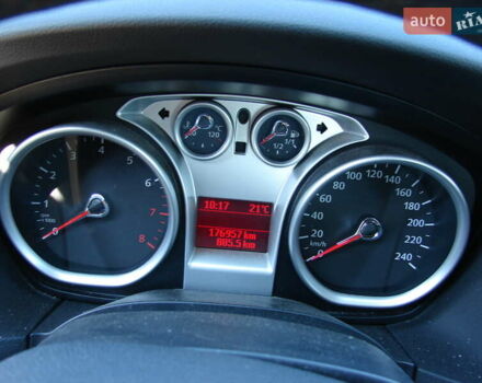 Сірий Форд Фокус, об'ємом двигуна 1.6 л та пробігом 177 тис. км за 5650 $, фото 11 на Automoto.ua
