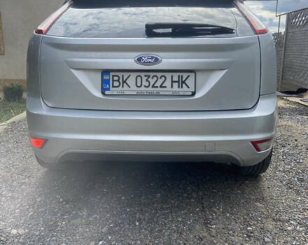 Серый Форд Фокус, объемом двигателя 1.6 л и пробегом 260 тыс. км за 5400 $, фото 3 на Automoto.ua