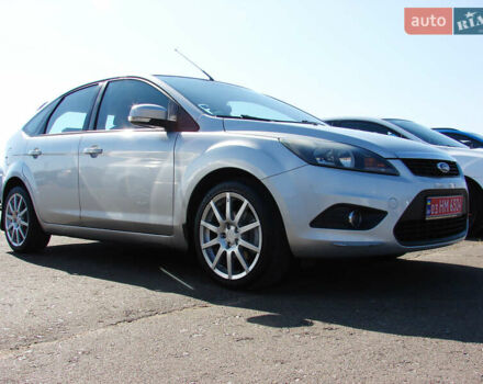 Серый Форд Фокус, объемом двигателя 1.6 л и пробегом 177 тыс. км за 5750 $, фото 3 на Automoto.ua