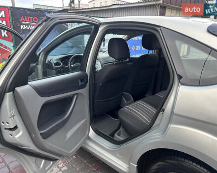 Форд Фокус 2009 у Хмельницькому на Automoto.ua Сірий Форд Фокус, об'ємом двигуна 1.6 л та пробігом 316 тис. км за 4600 $, фото 20 на Automoto.ua