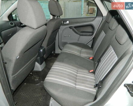 Серый Форд Фокус, объемом двигателя 1.6 л и пробегом 197 тыс. км за 6500 $, фото 8 на Automoto.ua