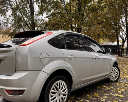 Серый Форд Фокус, объемом двигателя 1.6 л и пробегом 307 тыс. км за 4350 $, фото 13 на Automoto.ua