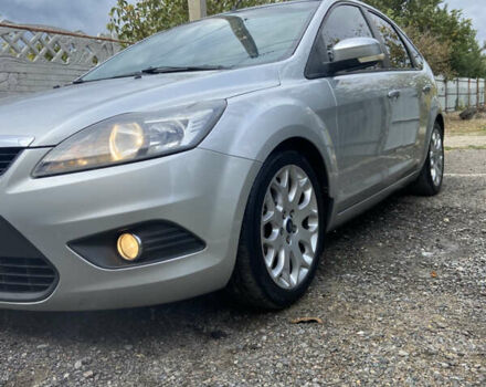 Серый Форд Фокус, объемом двигателя 1.6 л и пробегом 260 тыс. км за 5400 $, фото 2 на Automoto.ua