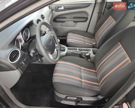 Форд Фокус 2009 у Ковель на Automoto.ua Сірий Форд Фокус, об'ємом двигуна 1.6 л та пробігом 227 тис. км за 4750 $, фото 16 на Automoto.ua