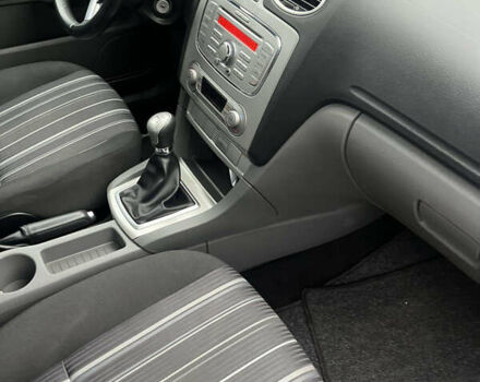 Серый Форд Фокус, объемом двигателя 1.6 л и пробегом 237 тыс. км за 6000 $, фото 8 на Automoto.ua