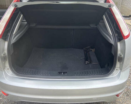 Серый Форд Фокус, объемом двигателя 1.6 л и пробегом 260 тыс. км за 5400 $, фото 15 на Automoto.ua