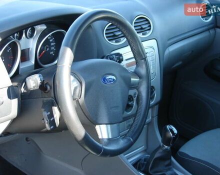 Серый Форд Фокус, объемом двигателя 1.6 л и пробегом 177 тыс. км за 5750 $, фото 9 на Automoto.ua