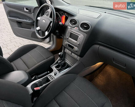 Форд Фокус 2009 у Стрые на Automoto.ua Сірий Форд Фокус, об'ємом двигуна 1.6 л та пробігом 221 тис. км за 5750 $, фото 27 на Automoto.ua