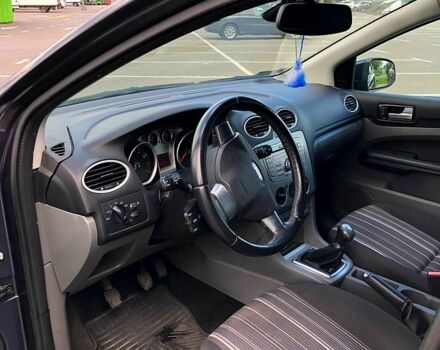Серый Форд Фокус, объемом двигателя 1.6 л и пробегом 205 тыс. км за 4900 $, фото 4 на Automoto.ua