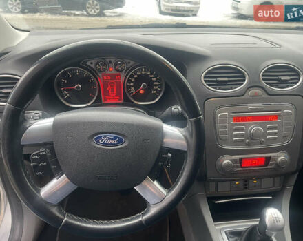 Серый Форд Фокус, объемом двигателя 1.8 л и пробегом 177 тыс. км за 6300 $, фото 16 на Automoto.ua