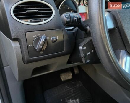 Сірий Форд Фокус, об'ємом двигуна 1.6 л та пробігом 144 тис. км за 5950 $, фото 24 на Automoto.ua