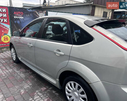 Форд Фокус 2009 у Хмельницькому на Automoto.ua Сірий Форд Фокус, об'ємом двигуна 1.6 л та пробігом 316 тис. км за 4600 $, фото 3 на Automoto.ua