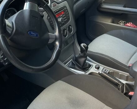 Серый Форд Фокус, объемом двигателя 1.6 л и пробегом 161 тыс. км за 5500 $, фото 3 на Automoto.ua