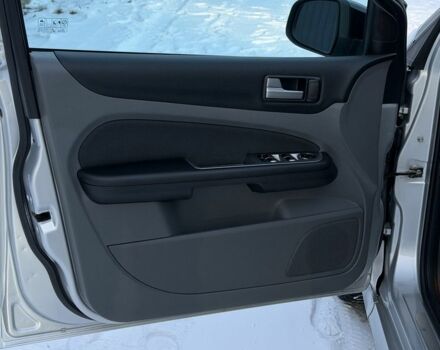 Сірий Форд Фокус, об'ємом двигуна 1.8 л та пробігом 150 тис. км за 6300 $, фото 5 на Automoto.ua