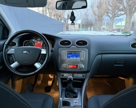 Сірий Форд Фокус, об'ємом двигуна 1.8 л та пробігом 150 тис. км за 6300 $, фото 6 на Automoto.ua