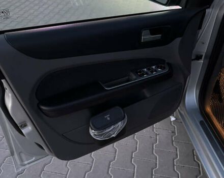 Серый Форд Фокус, объемом двигателя 1.8 л и пробегом 220 тыс. км за 4800 $, фото 16 на Automoto.ua