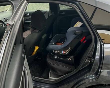 Сірий Форд Фокус, об'ємом двигуна 1.8 л та пробігом 475 тис. км за 5500 $, фото 10 на Automoto.ua