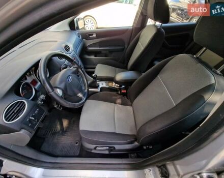 Серый Форд Фокус, объемом двигателя 1.6 л и пробегом 115 тыс. км за 6990 $, фото 35 на Automoto.ua