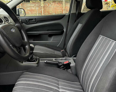 Серый Форд Фокус, объемом двигателя 1.39 л и пробегом 228 тыс. км за 3999 $, фото 23 на Automoto.ua