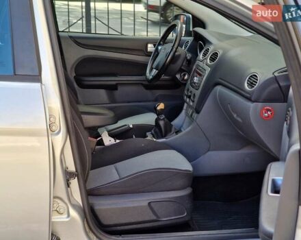 Серый Форд Фокус, объемом двигателя 1.6 л и пробегом 115 тыс. км за 6990 $, фото 43 на Automoto.ua