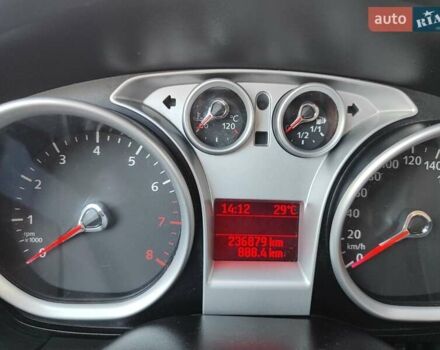 Серый Форд Фокус, объемом двигателя 1.6 л и пробегом 236 тыс. км за 6000 $, фото 3 на Automoto.ua