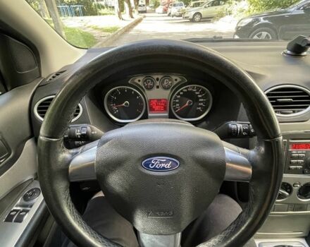 Серый Форд Фокус, объемом двигателя 1.6 л и пробегом 161 тыс. км за 5500 $, фото 2 на Automoto.ua