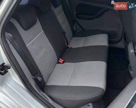Сірий Форд Фокус, об'ємом двигуна 2 л та пробігом 193 тис. км за 5890 $, фото 23 на Automoto.ua
