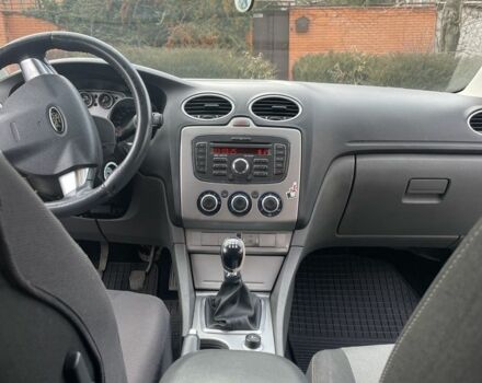 Серый Форд Фокус, объемом двигателя 1.6 л и пробегом 161 тыс. км за 6599 $, фото 4 на Automoto.ua