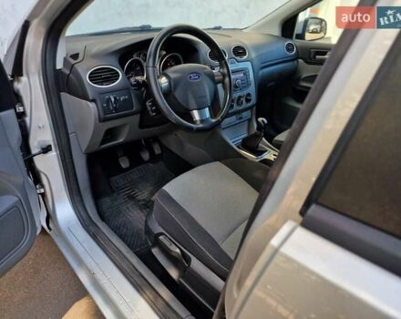 Серый Форд Фокус, объемом двигателя 1.6 л и пробегом 115 тыс. км за 6990 $, фото 33 на Automoto.ua