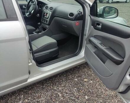 Форд Фокус 2010 в Харькове на Automoto.ua Серый Форд Фокус, объемом двигателя 1.6 л и пробегом 136 тыс. км за 6900 $, фото 2 на Automoto.ua