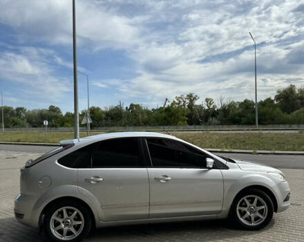 Серый Форд Фокус, объемом двигателя 1.6 л и пробегом 300 тыс. км за 6500 $, фото 8 на Automoto.ua