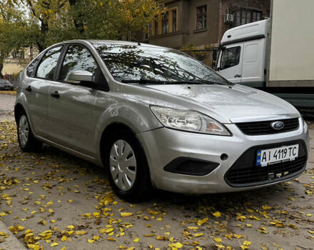 Серый Форд Фокус, объемом двигателя 1.39 л и пробегом 228 тыс. км за 3999 $, фото 2 на Automoto.ua