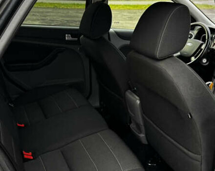 Серый Форд Фокус, объемом двигателя 1.8 л и пробегом 336 тыс. км за 5000 $, фото 15 на Automoto.ua