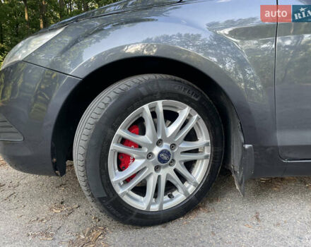 Серый Форд Фокус, объемом двигателя 1.56 л и пробегом 253 тыс. км за 5700 $, фото 9 на Automoto.ua