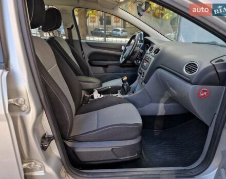 Серый Форд Фокус, объемом двигателя 1.6 л и пробегом 115 тыс. км за 6990 $, фото 40 на Automoto.ua