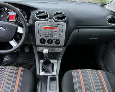 Сірий Форд Фокус, об'ємом двигуна 1.6 л та пробігом 150 тис. км за 5800 $, фото 17 на Automoto.ua