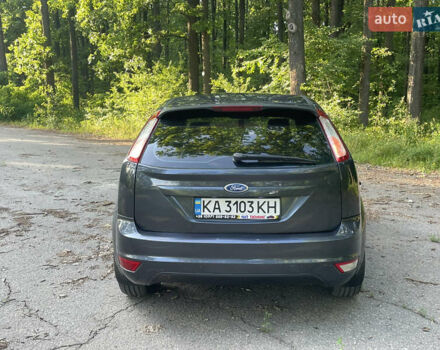 Серый Форд Фокус, объемом двигателя 1.56 л и пробегом 253 тыс. км за 5700 $, фото 2 на Automoto.ua