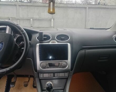 Сірий Форд Фокус, об'ємом двигуна 1.6 л та пробігом 332 тис. км за 6032 $, фото 11 на Automoto.ua
