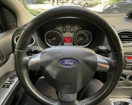 Серый Форд Фокус, объемом двигателя 1.6 л и пробегом 161 тыс. км за 5500 $, фото 7 на Automoto.ua