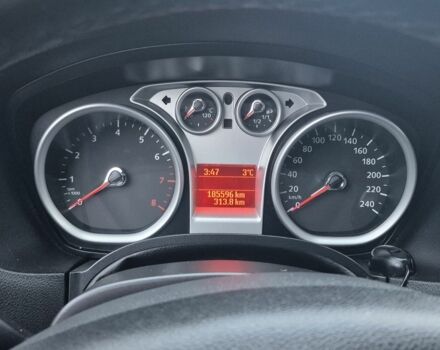 Серый Форд Фокус, объемом двигателя 2 л и пробегом 185 тыс. км за 7400 $, фото 9 на Automoto.ua