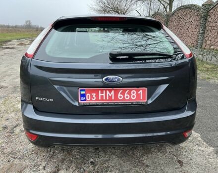 Серый Форд Фокус, объемом двигателя 1.6 л и пробегом 150 тыс. км за 5800 $, фото 5 на Automoto.ua