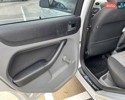 Сірий Форд Фокус, об'ємом двигуна 1.6 л та пробігом 138 тис. км за 5150 $, фото 26 на Automoto.ua