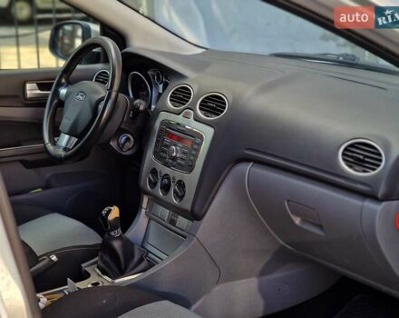 Серый Форд Фокус, объемом двигателя 1.6 л и пробегом 115 тыс. км за 6990 $, фото 44 на Automoto.ua