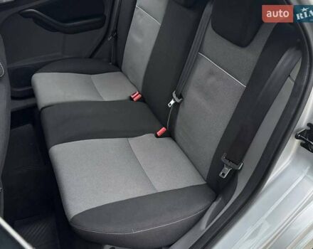 Сірий Форд Фокус, об'ємом двигуна 2 л та пробігом 193 тис. км за 5890 $, фото 21 на Automoto.ua