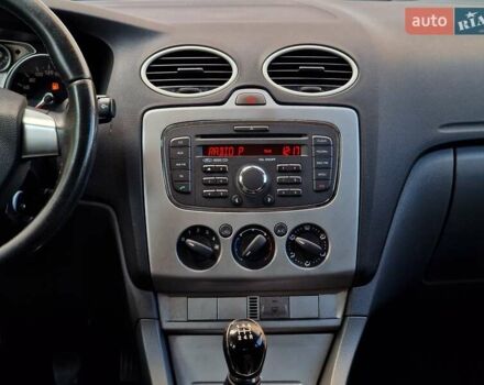 Серый Форд Фокус, объемом двигателя 1.6 л и пробегом 115 тыс. км за 6990 $, фото 48 на Automoto.ua