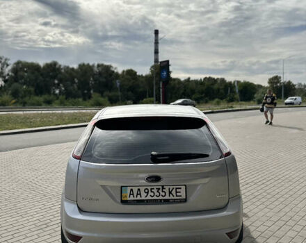 Серый Форд Фокус, объемом двигателя 1.6 л и пробегом 300 тыс. км за 6500 $, фото 6 на Automoto.ua