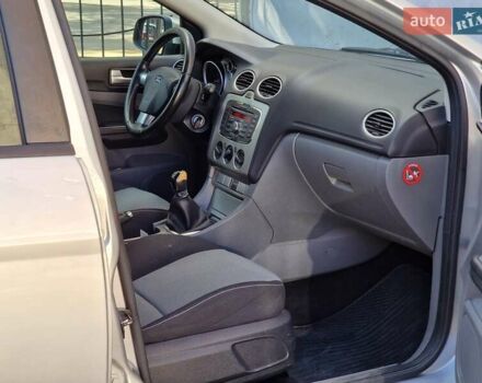 Серый Форд Фокус, объемом двигателя 1.6 л и пробегом 115 тыс. км за 6990 $, фото 42 на Automoto.ua